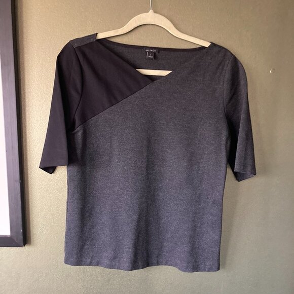 Ann Taylor Black and Grey Mixed Media pullover, Size M - Picture 1 of 7